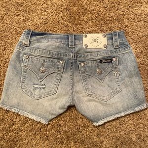 Rare Miss Me Signature Short Jeans w/ Tags Size 26